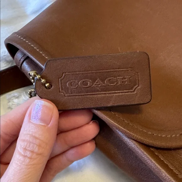 Vintage Coach City Bag Brown Leather Crossbody - Picture 3 of 15
